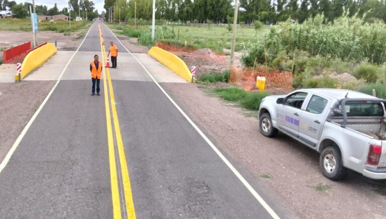 Vialidad Mendoza finalizó la demarcación del puente de carga pesada de General Alvear
