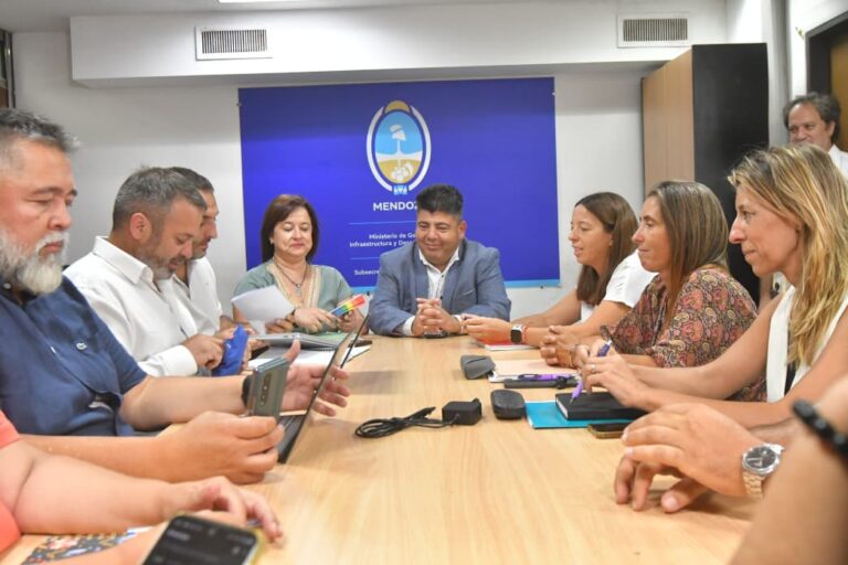 Paritarias 2026: SUTE bajará la nueva propuesta salarial del Gobierno a las bases