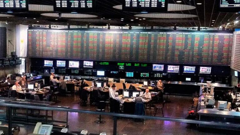 Por la guerra en Medio Oriente, bajan las bolsas, el petróleo sube casi 10%