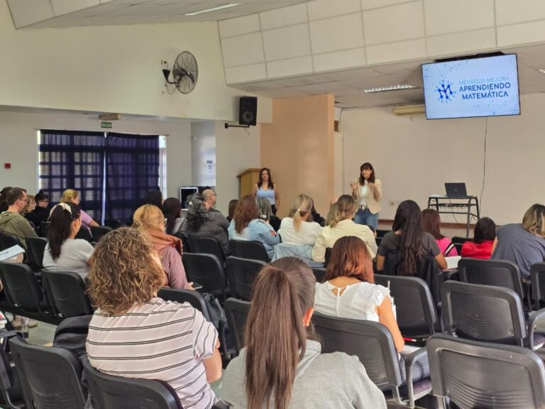 Comenzaron las jornadas de capacitación docente en matemática