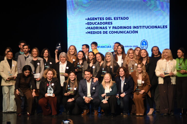 Mendoza reconoció a 148 “Embajadores por las Infancias” y puso en marcha una nueva red de compromiso