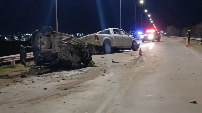 cordoba-un-choque-frontal-entre-un-auto-y-una-camioneta-dejo-tres-muertos-foto-gentileza-el-doce-ILM7L6ED2BB3NAOQRYDANET4JY