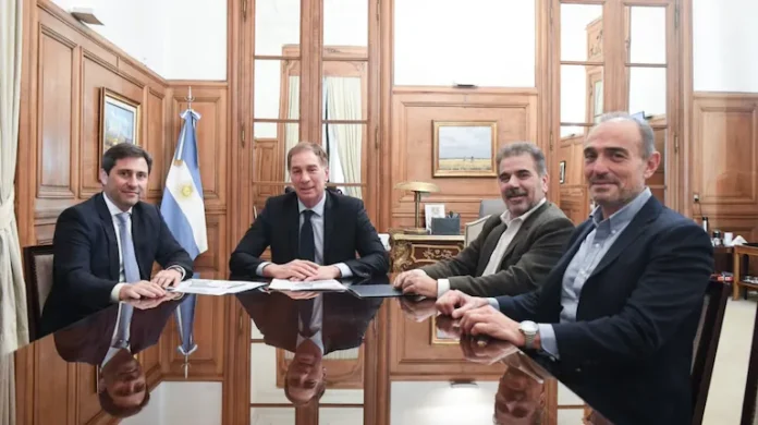 cumbre-entre-el-pro-y-la-libertad-avanza-el-objetivo-es-explorar-acuerdos-politicos-y-construir-confianza-entre-los-dos-espacios-foto-pro-JCQEN7UVAZHCBNPARD4MFKMBE4