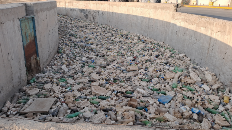 150.000 kilos de basura en un solo canal en un departamento del Gran Mendoza