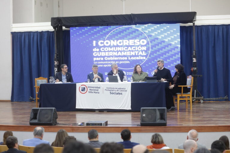 Ulpiano Suarez participó en Córdoba del primer Congreso de Comunicación Gubernamental para Gobiernos Locales