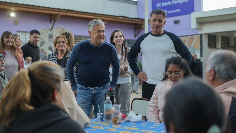 Cornejo recorrió el espacio recuperado en el barrio Paraguay tras la eliminación de un aguantadero