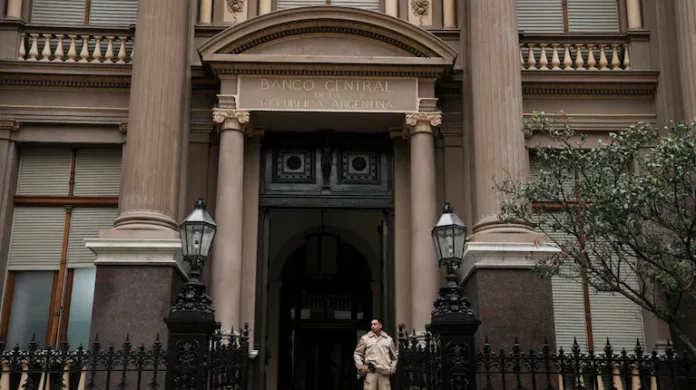 el-banco-central-publica-las-estadisticas-de-depositos-del-sector-privado-foto-reutersirina-dambrauskas-DOP6P5NRIJBS3JF6HQPPJWHZHM