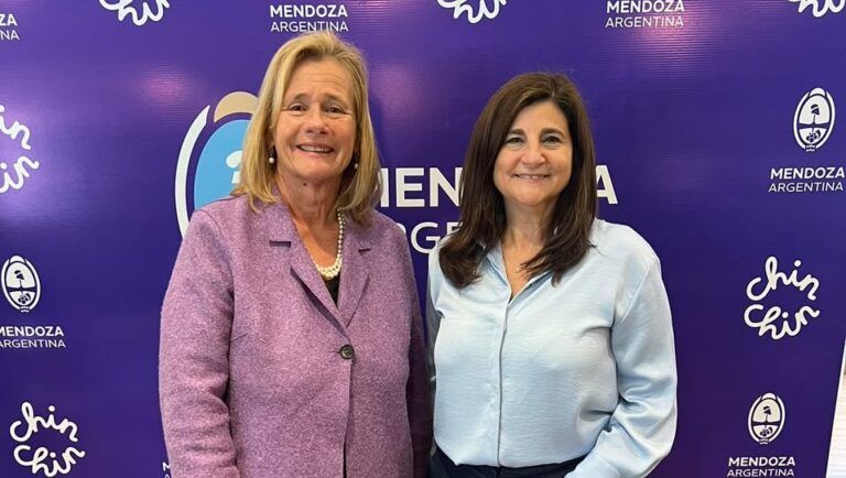 Mendoza fortalece el enoturismo con un convenio entre el Emetur y Bodegas de Argentina
